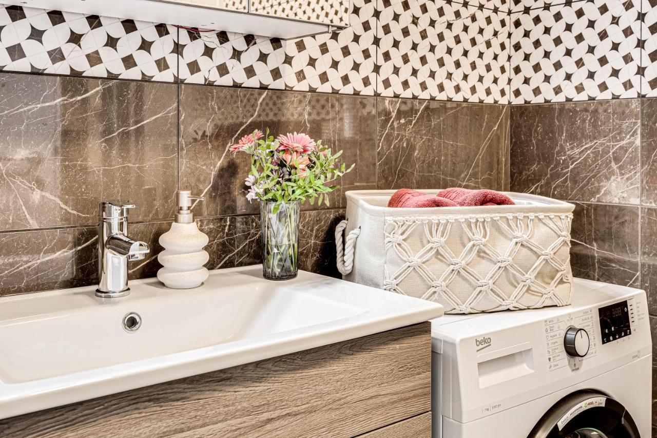 Ari Brownie Apartment - Luxurious Stay Arad Exterior photo