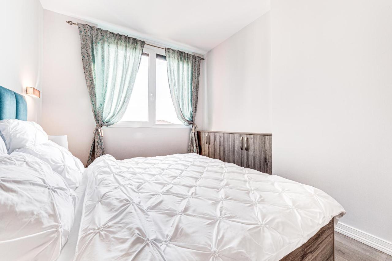 Ari Brownie Apartment - Luxurious Stay Arad Exterior photo
